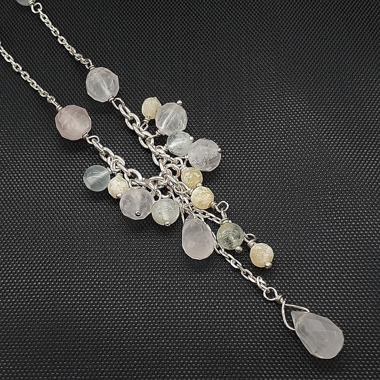Agete silver necklace featuring a Cauldron stone pendant on a 37 cm adjustable chain
