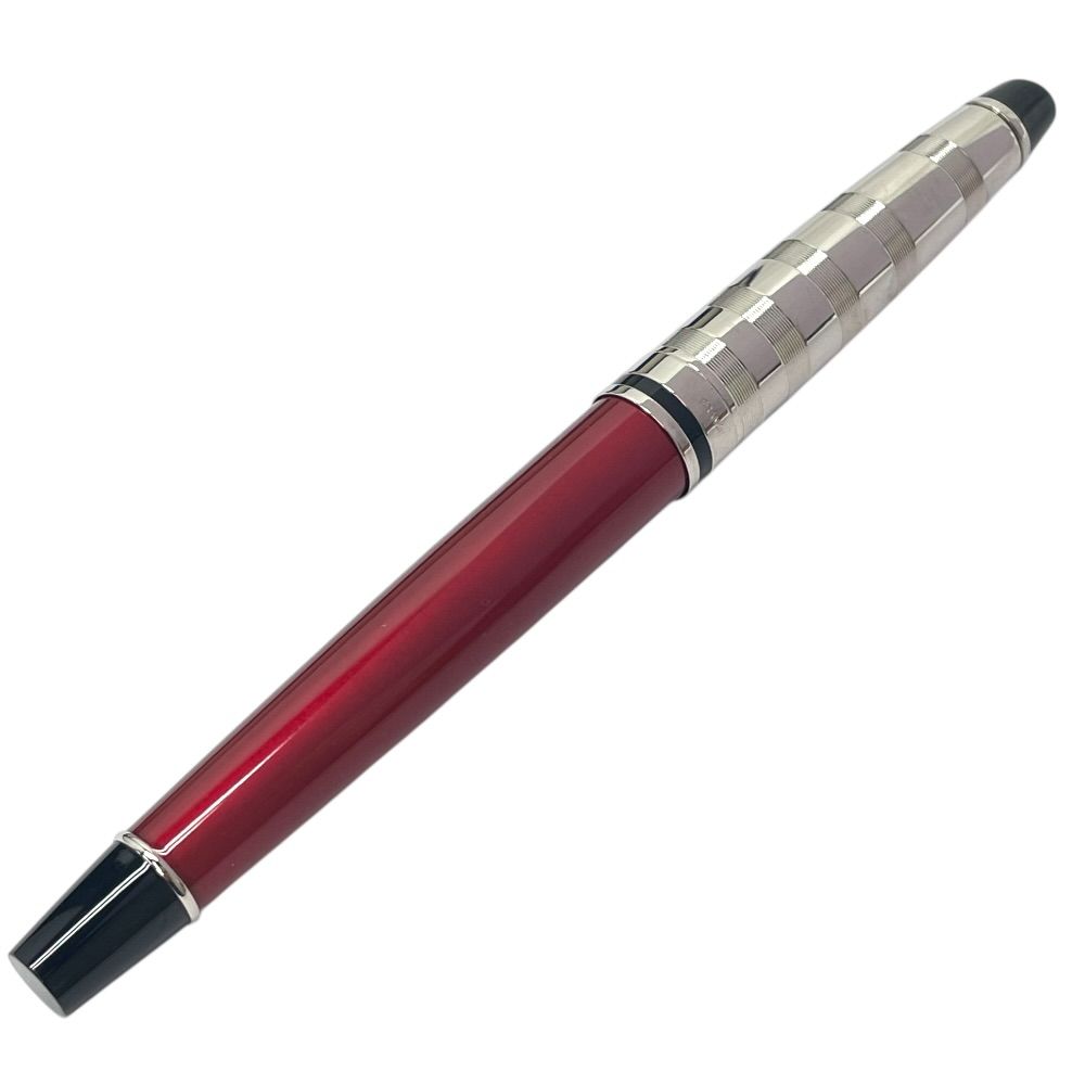 Waterman Expert Fountain Pen with a 14 cm length, sleek black body, and silver accents shown on white background
