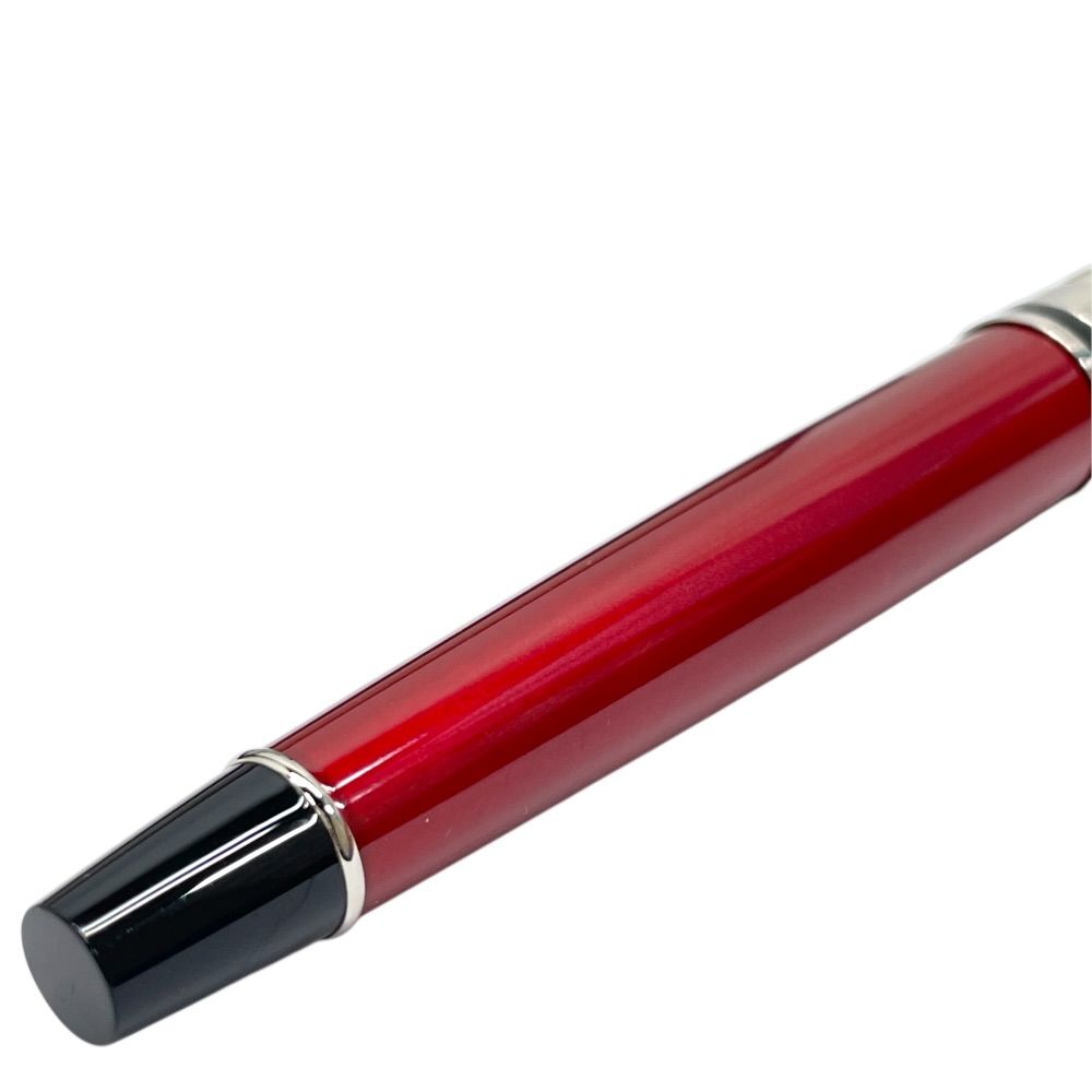 Waterman Expert Fountain Pen with a 14 cm length, sleek black body, and silver accents shown on white background