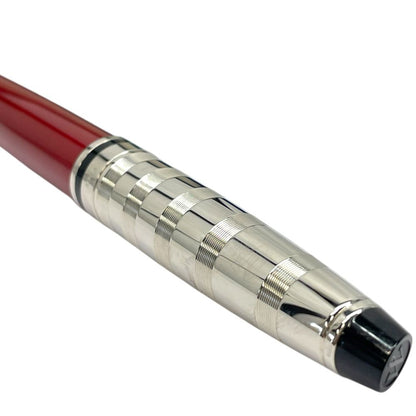 Waterman Expert Fountain Pen with a 14 cm length, sleek black body, and silver accents shown on white background