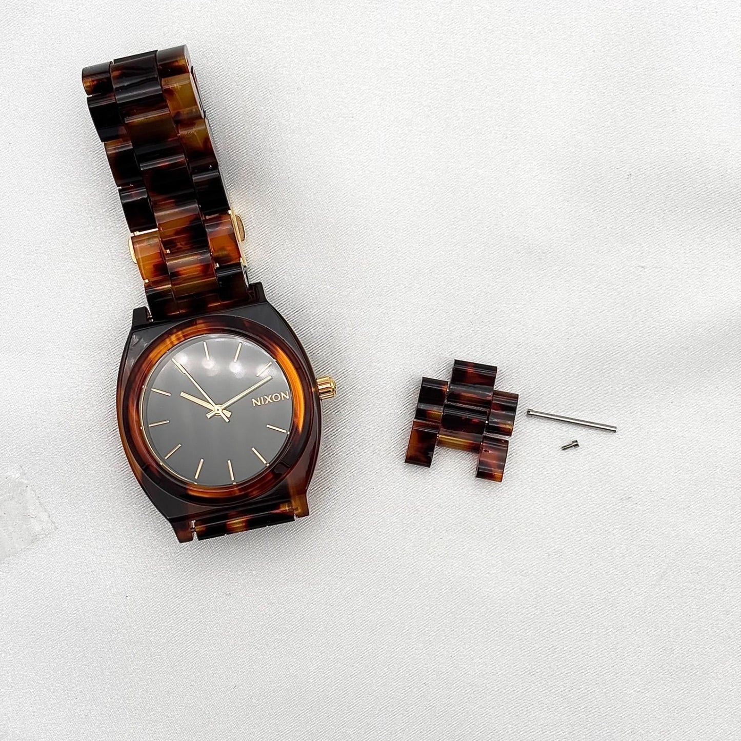 NIXON A327 Quartz Men's Watch — Japanese