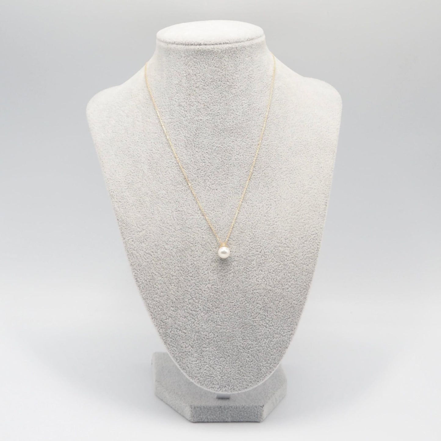 TASAKI pearl necklace made of K18 yellow gold with pearls, length 38 to 42 cm