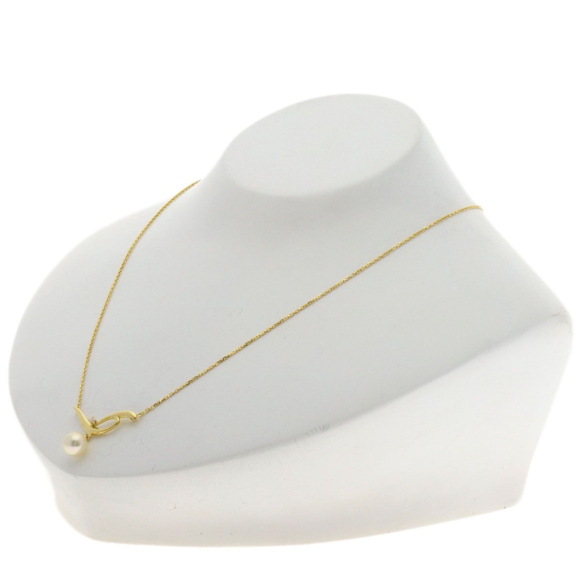 Mikimoto ladies necklace with 7.2mm pearl and diamond set in K18 yellow gold with 42cm chain