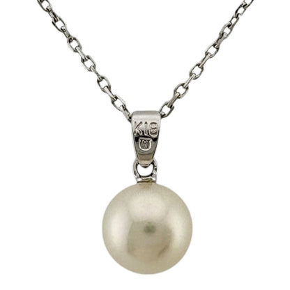 Mikimoto ladies necklace with 18 karat white gold and a single pearl, weighing 3 grams