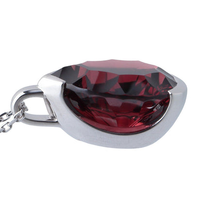 Tasaki Lumino garnet necklace in 18K white gold with 55cm chain and 13mm garnet pendant