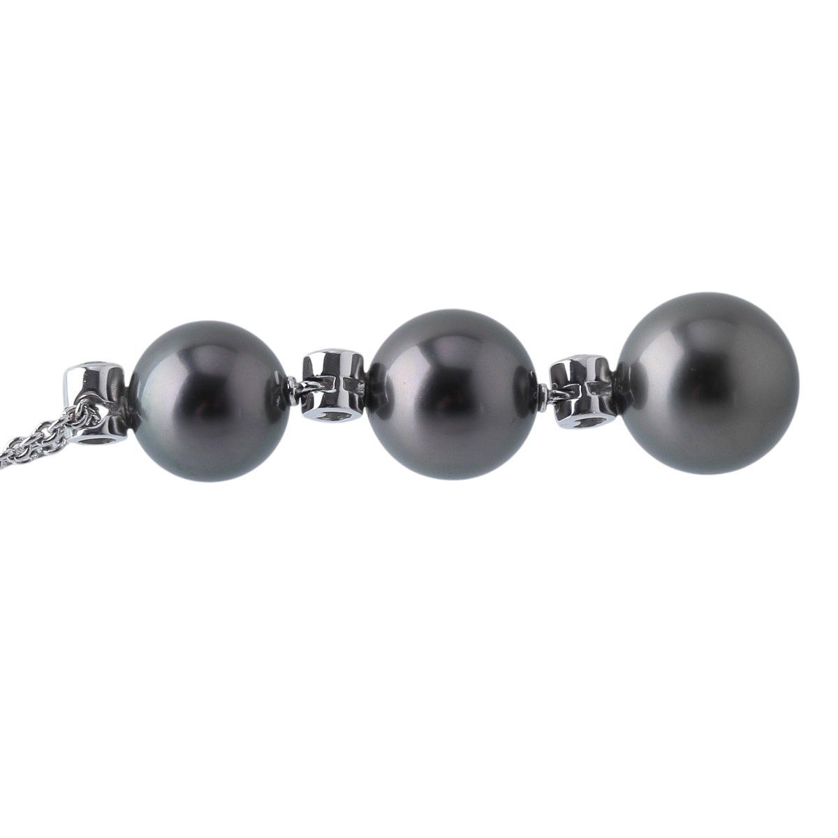 Mikimoto necklace with black South Sea pearls and diamonds set in 18K white gold, 55 cm length