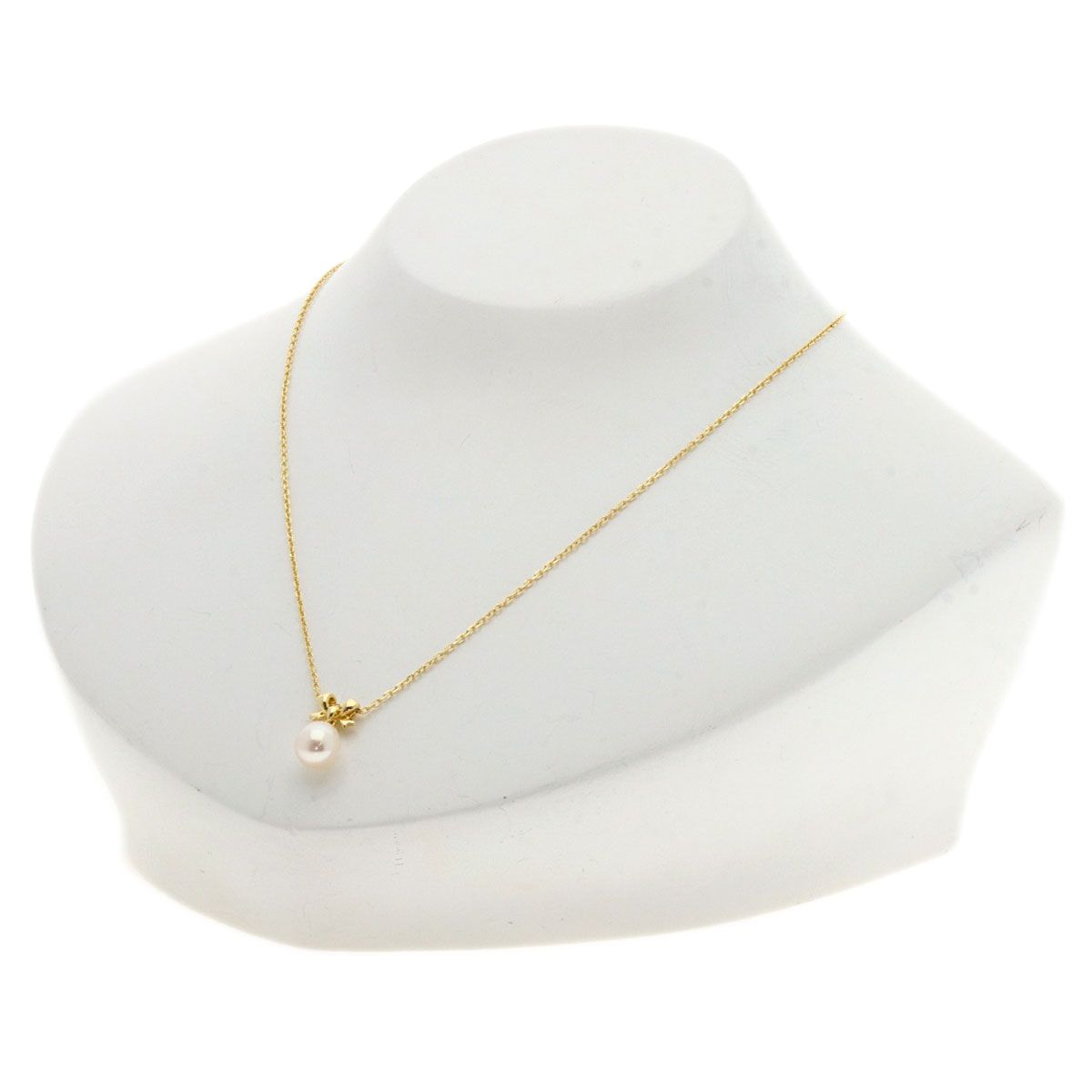 Mikimoto ladies pearl necklace made of K18 yellow gold with 39.5 cm chain length and 1.1 mm width