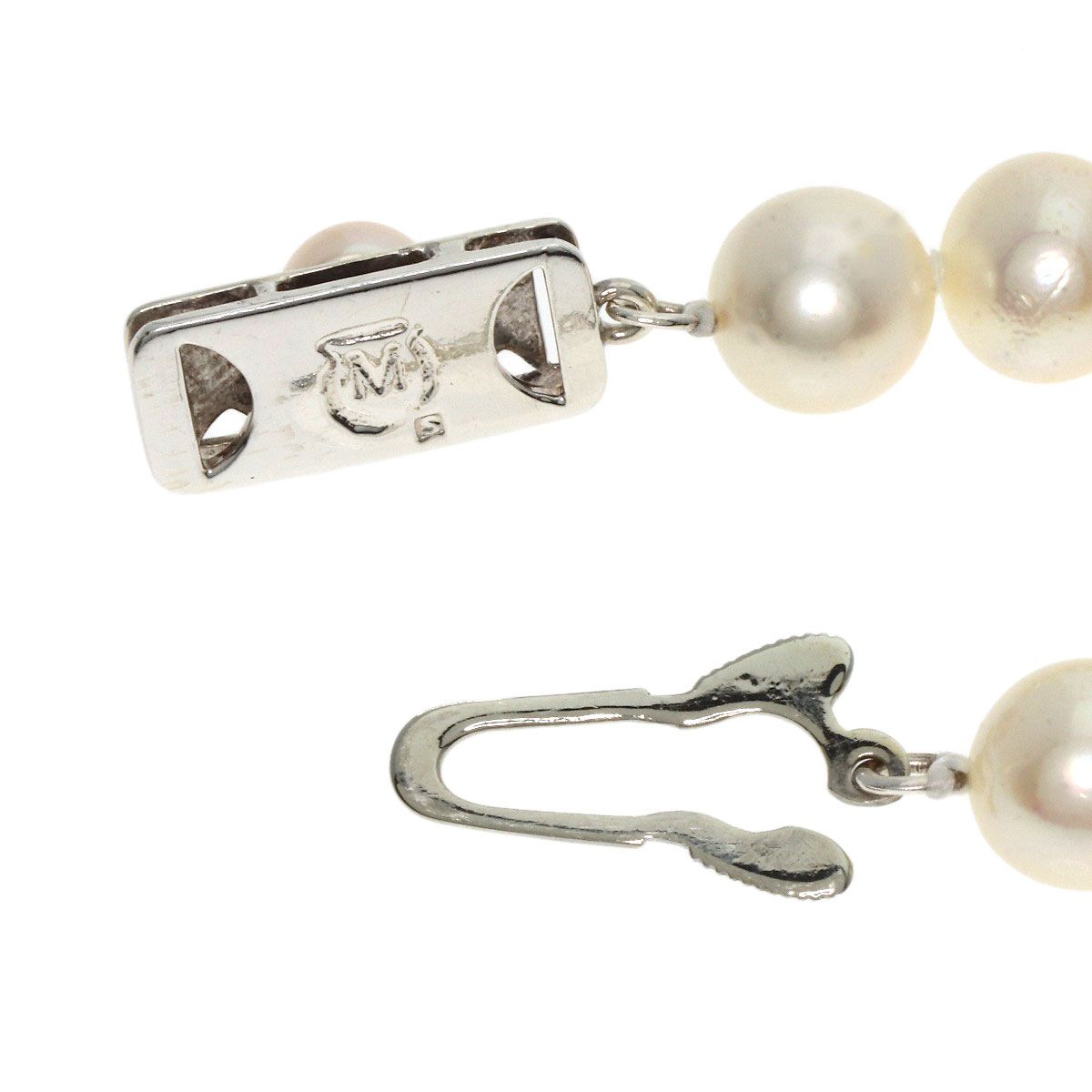 MIKIMOTO Akoya pearl necklace for ladies with 6.7-7.3mm pearls and 41cm sterling silver chain