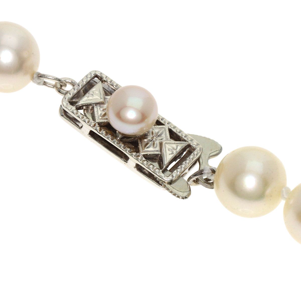 MIKIMOTO Akoya pearl necklace for ladies with 6.7-7.3mm pearls and 41cm sterling silver chain