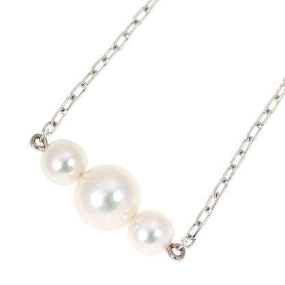Mikimoto K18WG Akoya Pearl Pendant Necklace with three pearls on a 38cm white gold chain