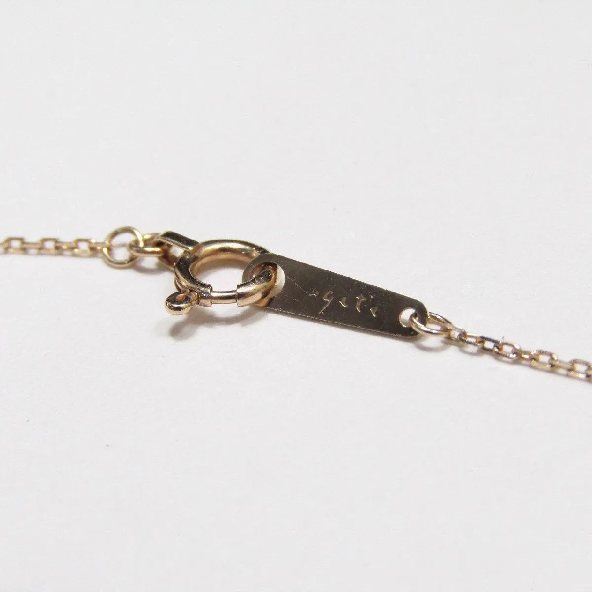 Agete Labrodite necklace in K10 yellow gold with 17 mm pendant on 40 cm chain