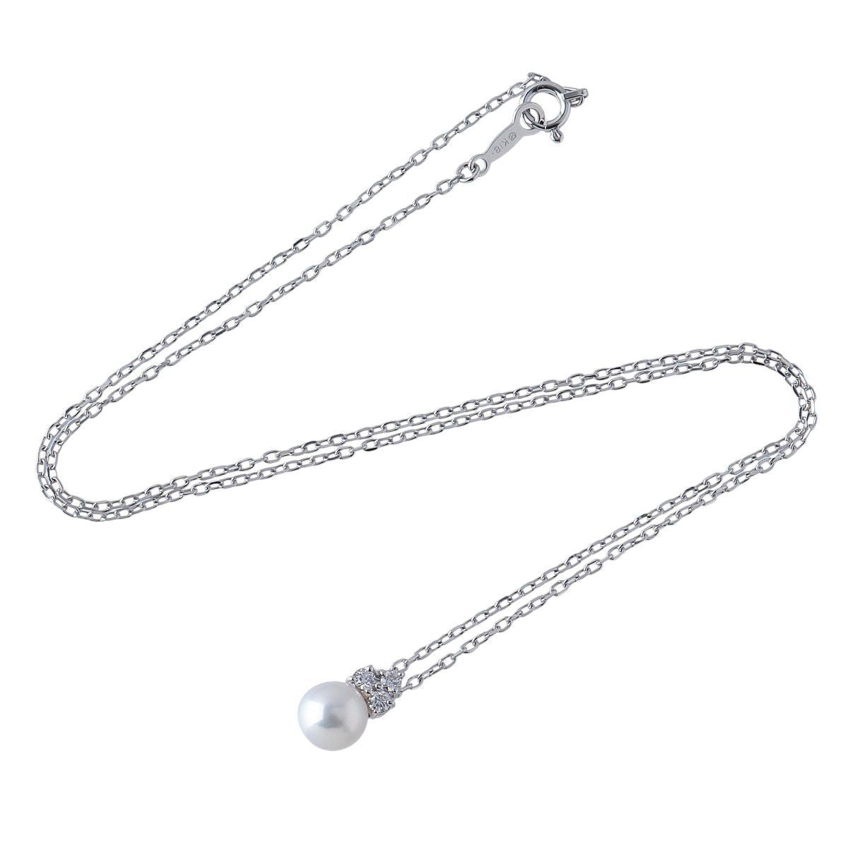 Mikimoto necklace featuring 6.7mm Akoya pearl and three diamonds set in K18 white gold, 40cm length