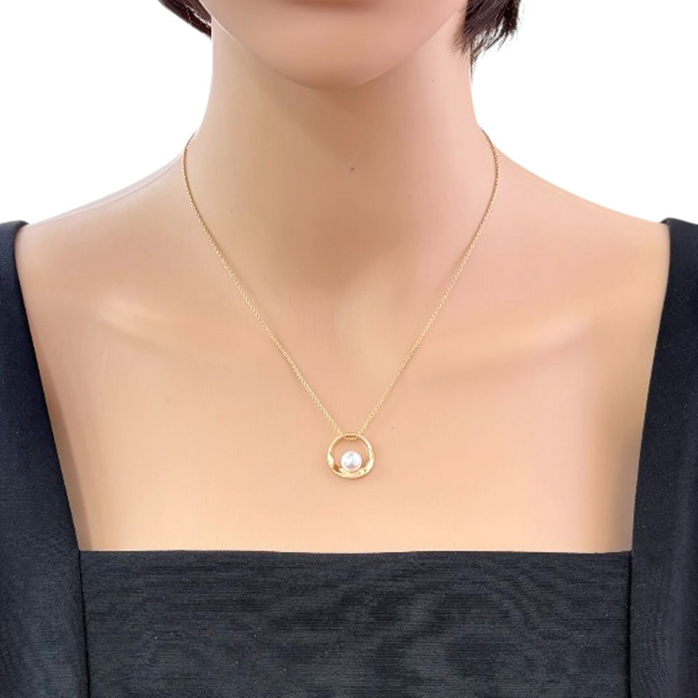 Mikimoto 18K yellow gold necklace with Akoya pearls for women weighing 4.8 grams