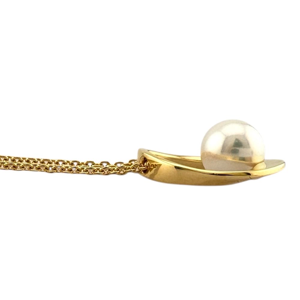 Mikimoto 18K yellow gold necklace with Akoya pearls for women weighing 4.8 grams