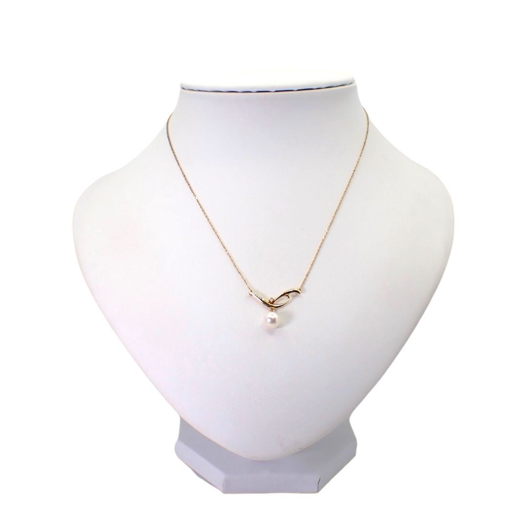 MIKIMOTO 7.2mm Akoya pearl necklace with diamond leaf pendant in 18K yellow gold on 42cm chain
