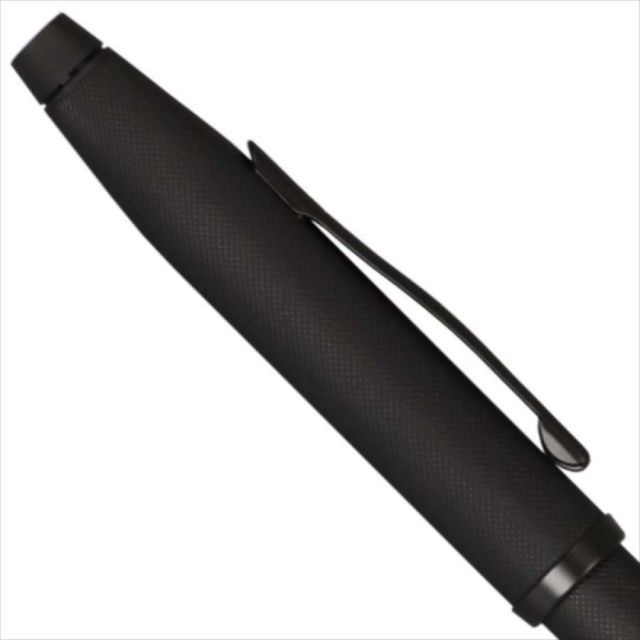 Kuro Century II NAT0082WG-132 oil-based ballpoint pen in midnight black with cap on a white background