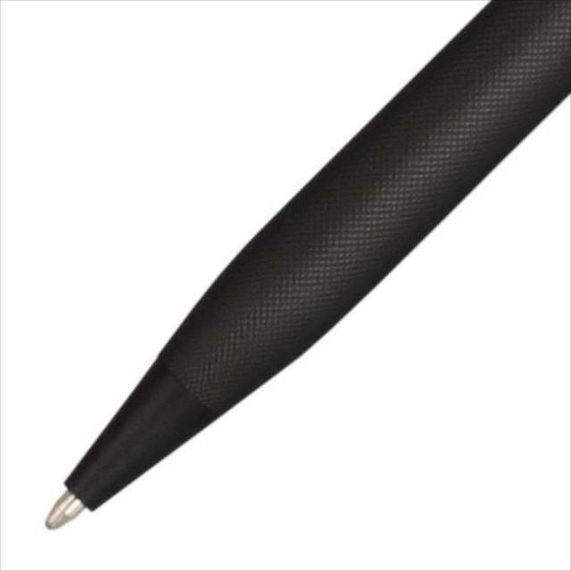 Kuro Century II NAT0082WG-132 oil-based ballpoint pen in midnight black with cap on a white background