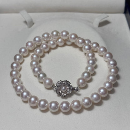 Akoya pearl necklace with 8.5-9.0 mm pearls and silver clasp, 43.5 cm long