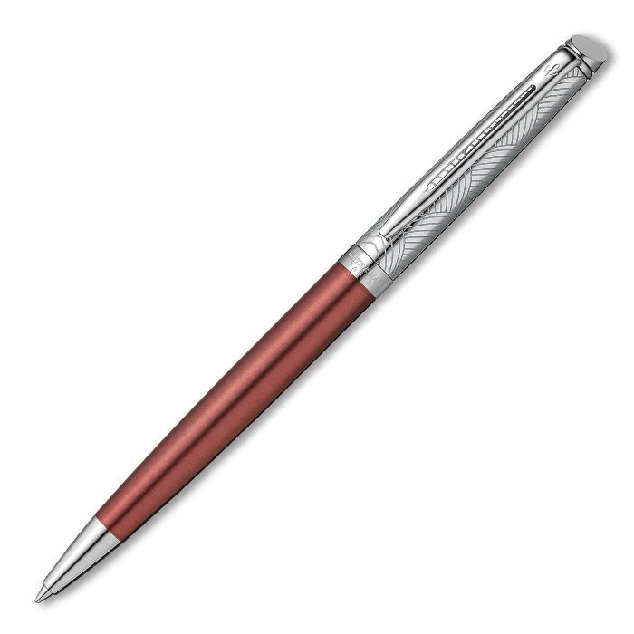 Waterman Metropolitan Private Collection silver ballpoint pen with sleek 135mm length and chrome accents