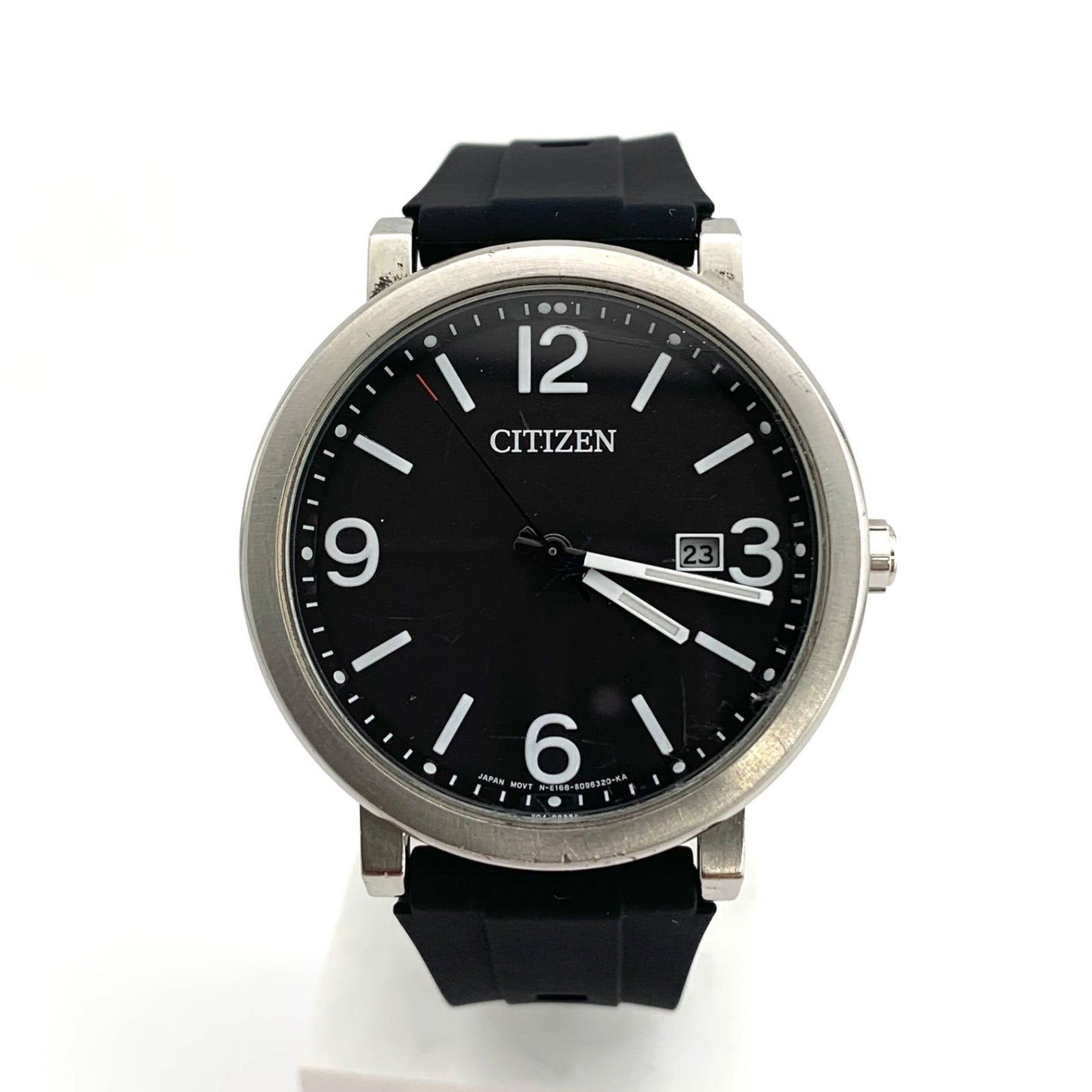 中古CITIZEN E168 Eco-Drive black watch with stainless steel case and new rubber band showing date display