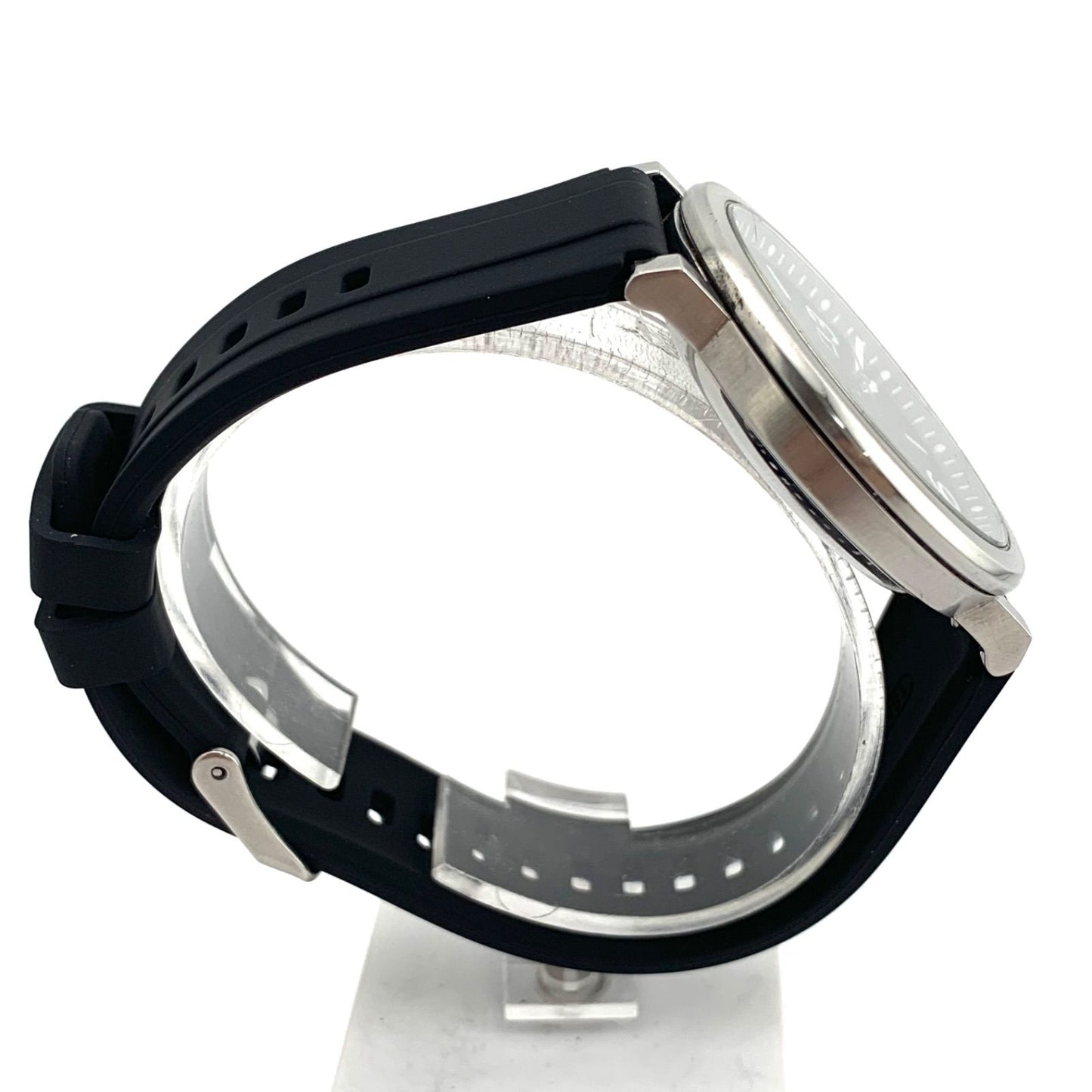 中古CITIZEN E168 Eco-Drive black watch with stainless steel case and new rubber band showing date display