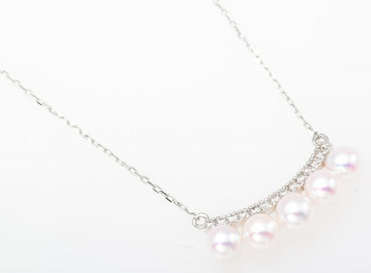 Pt900/Pt850 Baby Pearl Diamond Necklace Modelb26-4 with 5 pearls and platinum chain