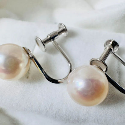 Akoya pearl necklace and earrings set with 7.0-7.32mm pearls on silver 925 and K14WG settings