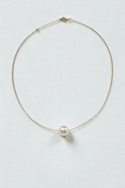 Akoya genuine pearl necklace with single 8.0mm bead on 40cm K10YG gold chain with extension clasp
