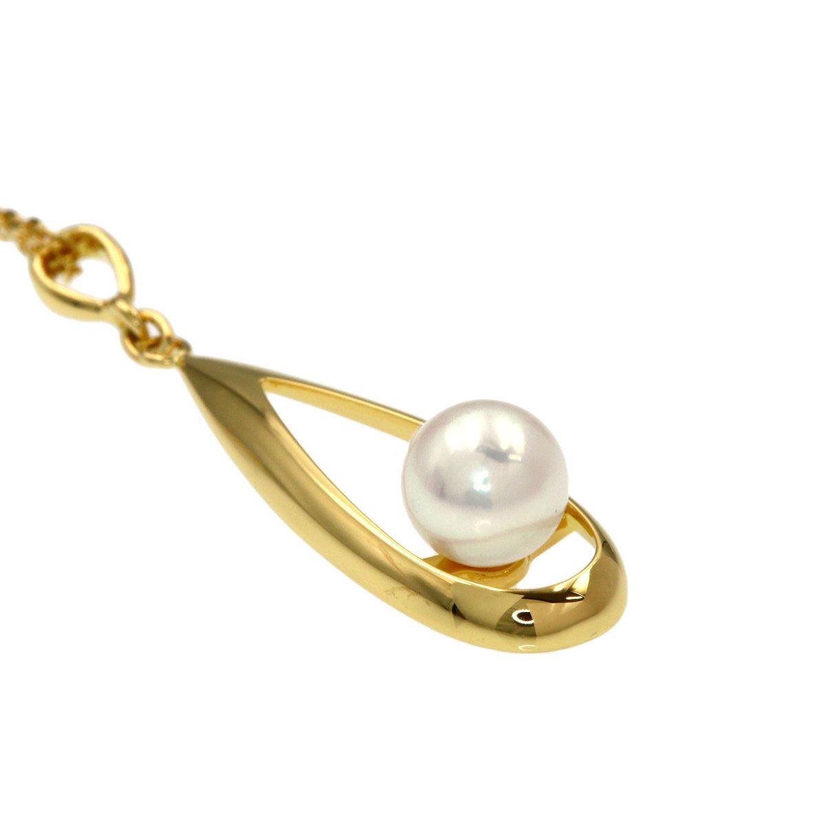 Mikimoto Pearl Necklace for women with 6.5mm pearls set in K18 yellow gold