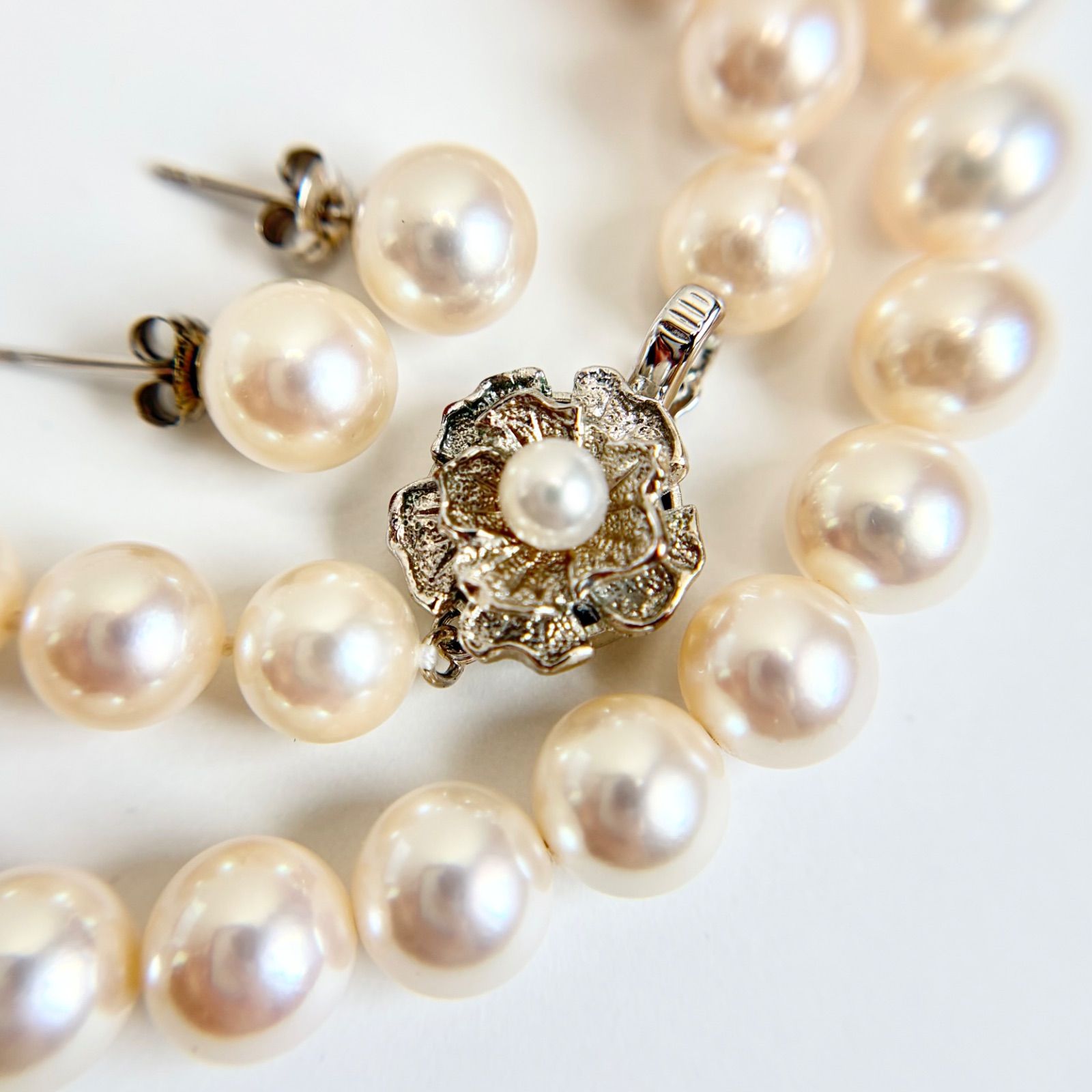 Large 8.5mm light pink Akoya pearl necklace with silver K14WG findings and matching pearl earrings set
