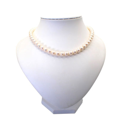 Tasaki pearl necklace featuring 8-8.5mm pearls on a 45cm chain