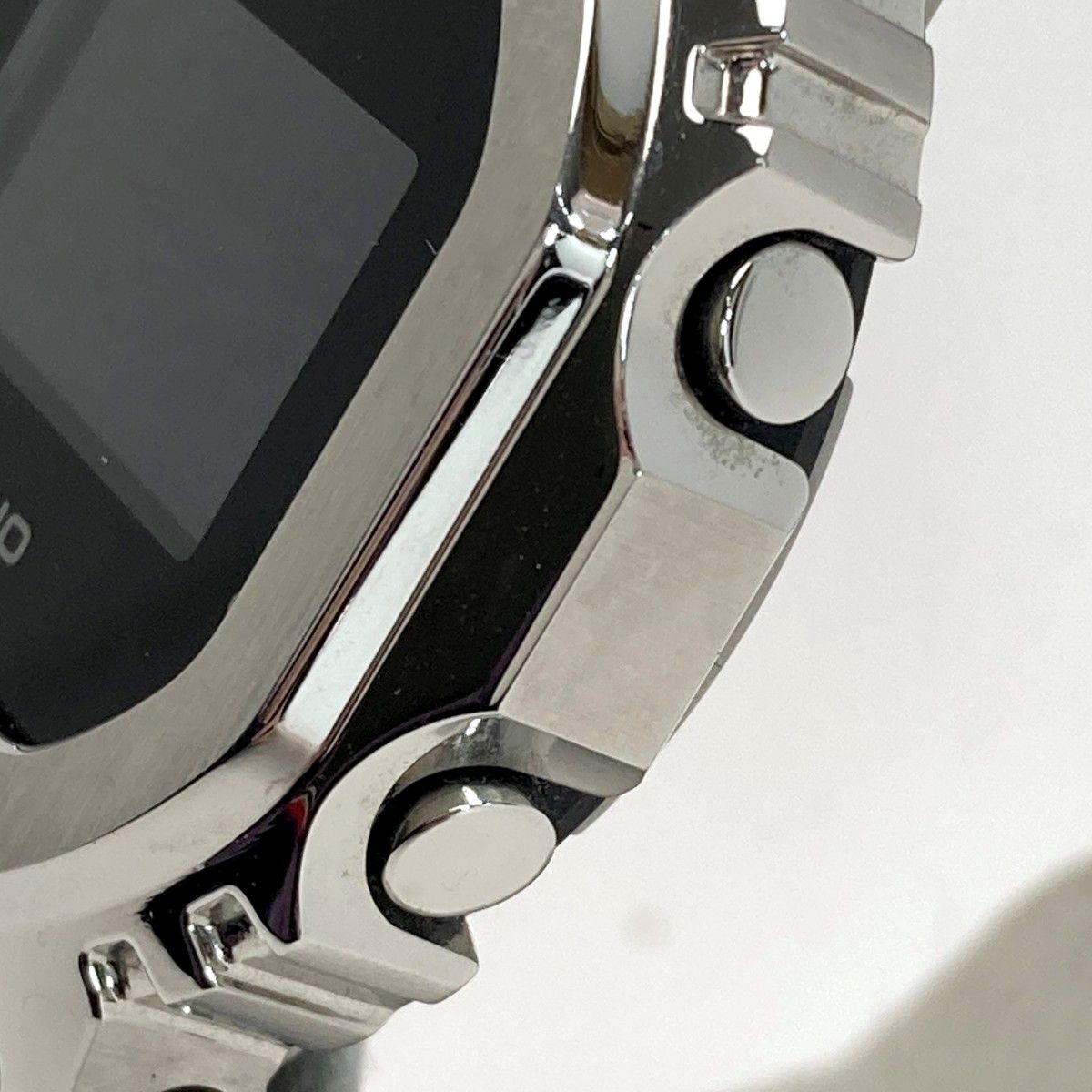CASIO GM-5600U-1JF Quartz Men's Watch — Japanese