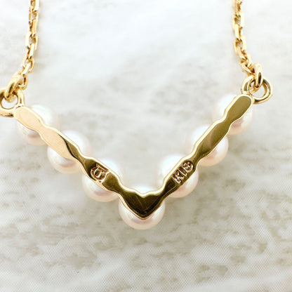 Law Baby Pearl Yellow Gold Necklace with 3.3mm pearls, 40cm length, and 19.5cm wide top detail
