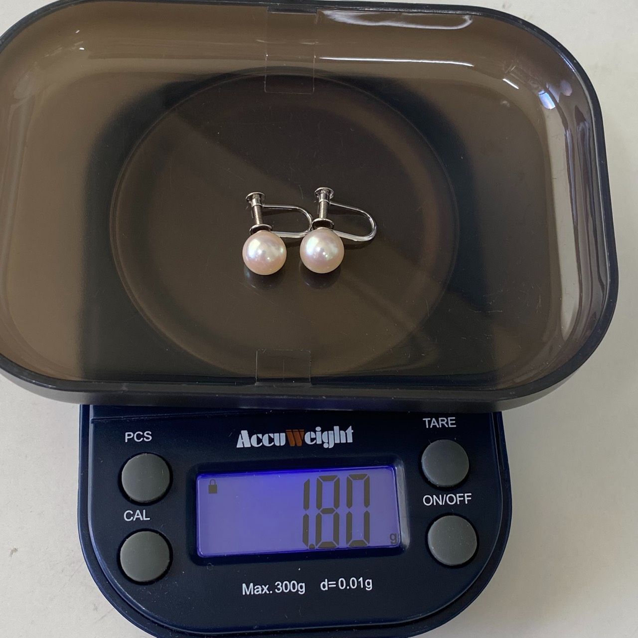 Akoya pearl necklace and earrings set with 7.0-7.32mm pearls on silver 925 and K14WG settings