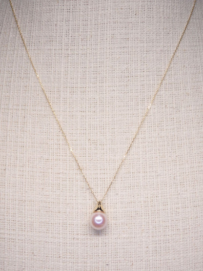 Pearl necklace with 8.2mm Akoya pearl and K18 gold chain featuring a triangle hat pendant