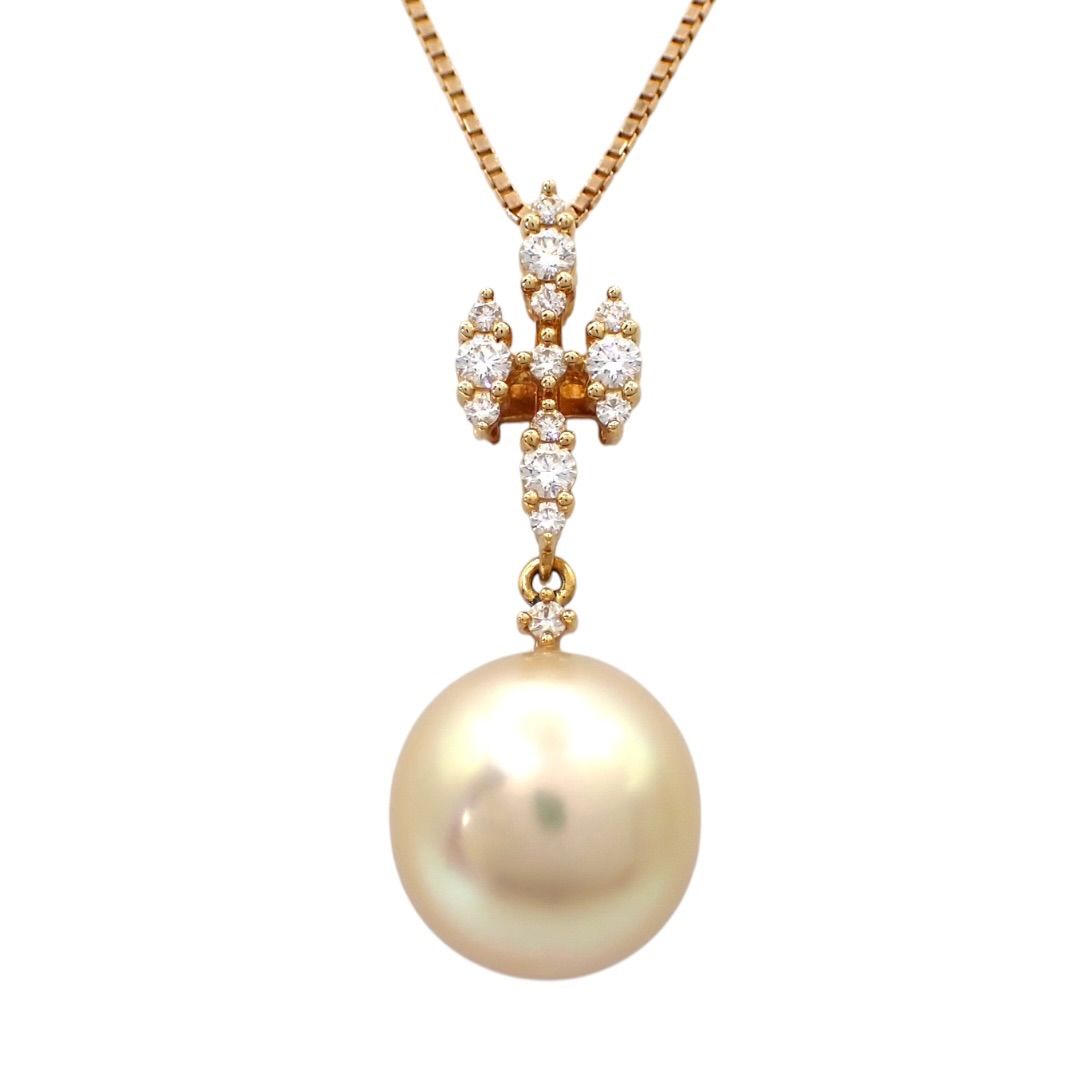 Tasaki 11mm white South Sea pearl necklace with diamond-accented K18 yellow gold cross pendant on a 44 cm chain