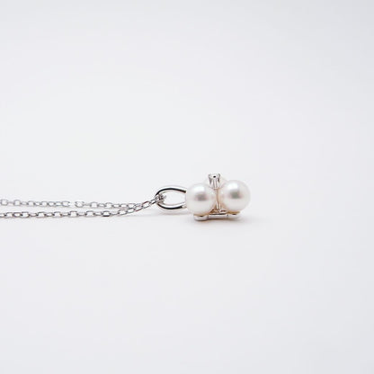 Mikimoto Akoya pearl diamond pendant necklace in white gold with 5.1mm pearls on 40cm chain with inner box