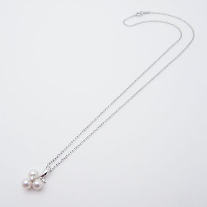 Mikimoto Akoya pearl diamond pendant necklace in white gold with 5.1mm pearls on 40cm chain with inner box
