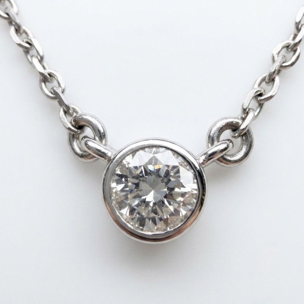Mikimoto WGK14 0.20ct diamond necklace with 40cm chain displayed with necklace case