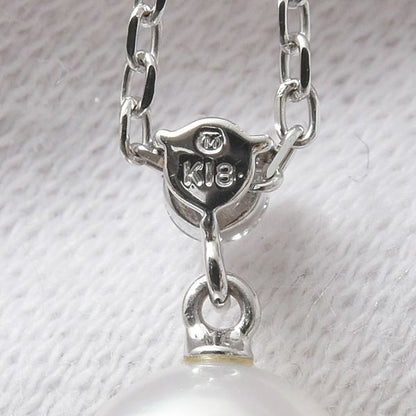 Mikimoto ladies single pearl diamond necklace with 8.2mm pearl and K18 gold chain, 38cm length