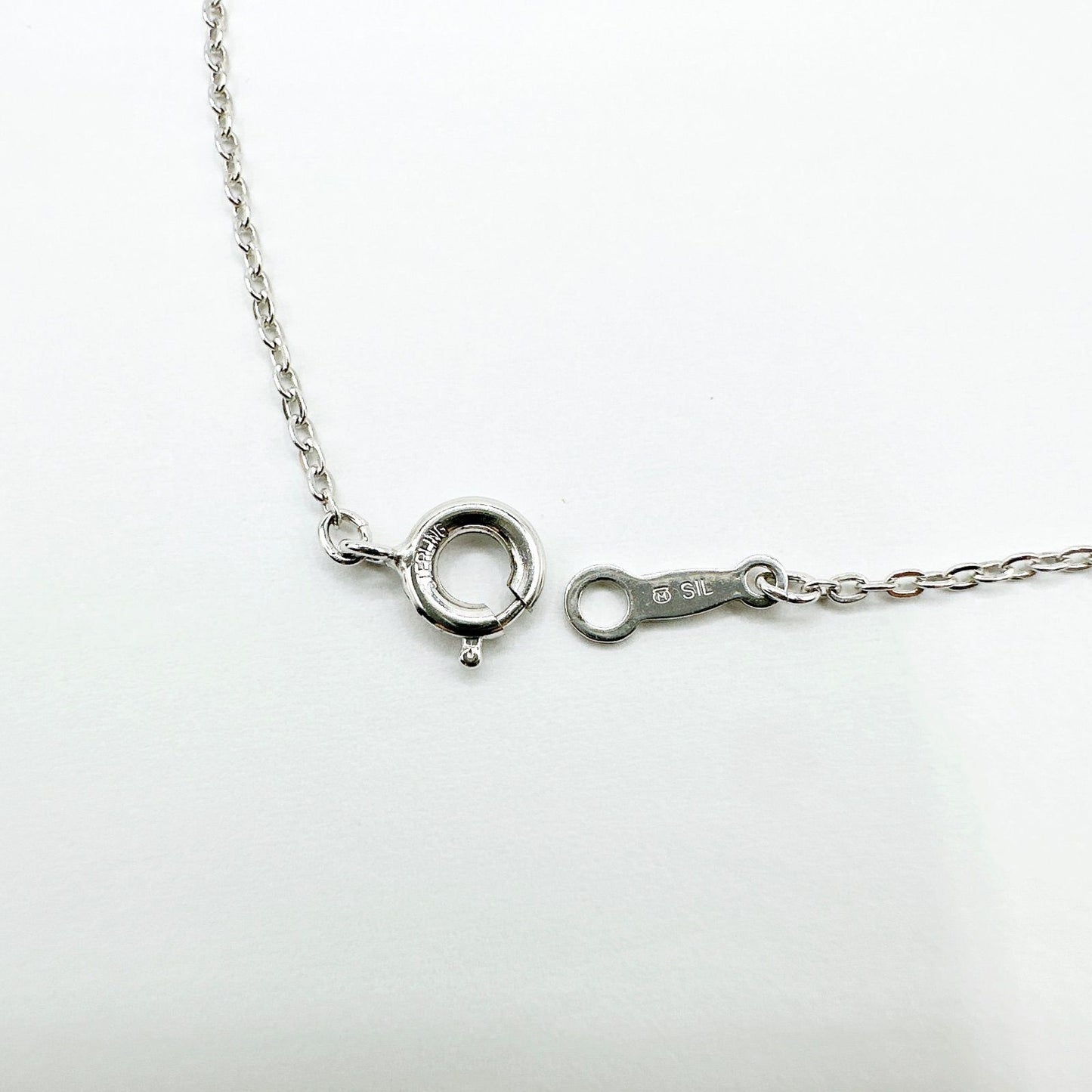 Pearl silver necklace approximately 39cm with SV925 silver chain and 5.2mm round pearl pendant