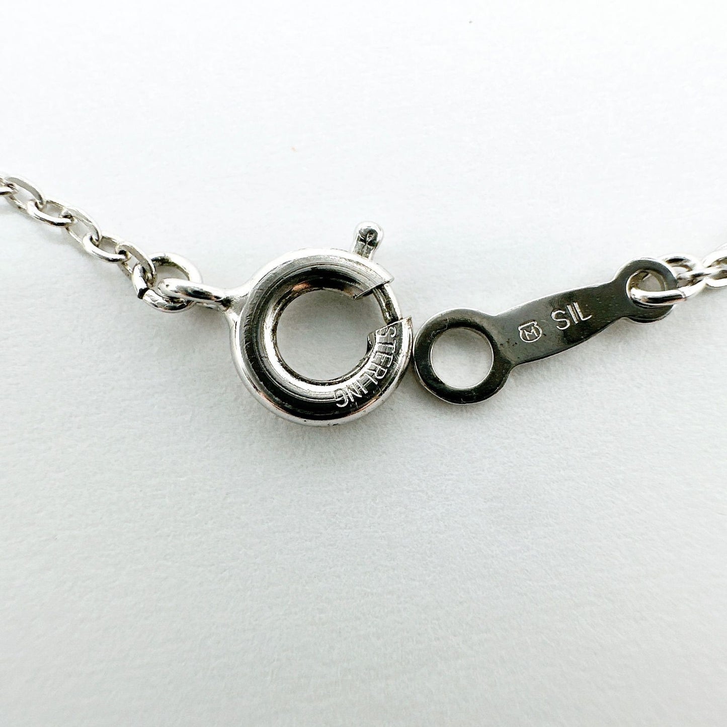 Pearl silver necklace approximately 39cm with SV925 silver chain and 5.2mm round pearl pendant