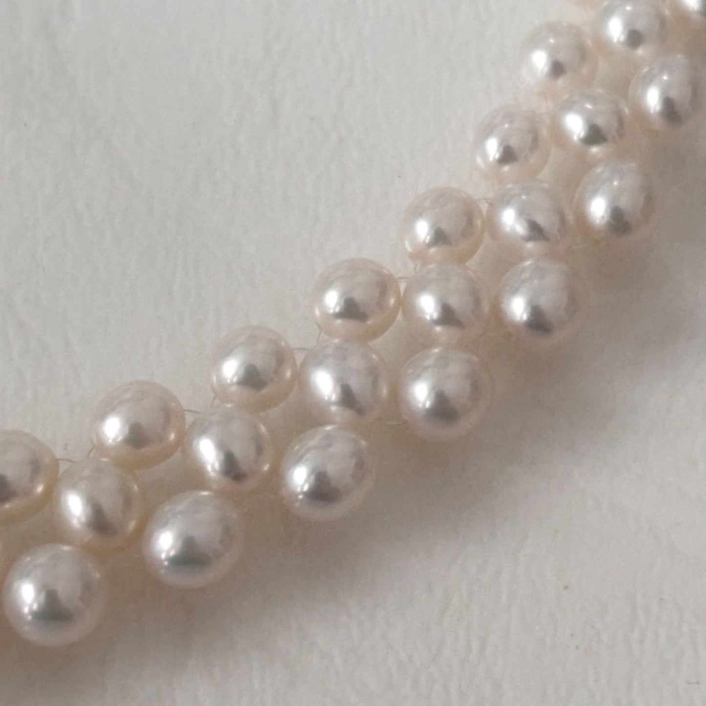 334 Tasaki Silver Pearl Necklace with 41.5 cm length made of silver elegant jewelry piece