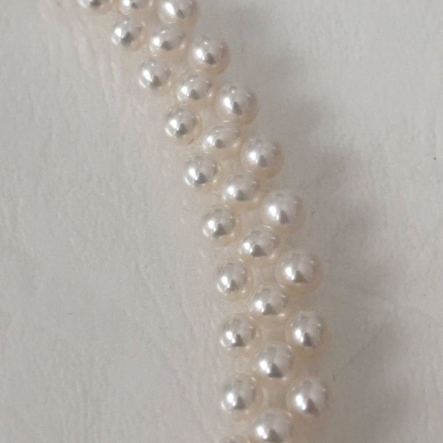 334 Tasaki Silver Pearl Necklace with 41.5 cm length made of silver elegant jewelry piece