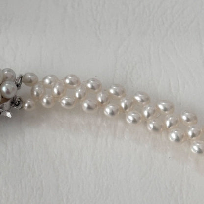 334 Tasaki Silver Pearl Necklace with 41.5 cm length made of silver elegant jewelry piece