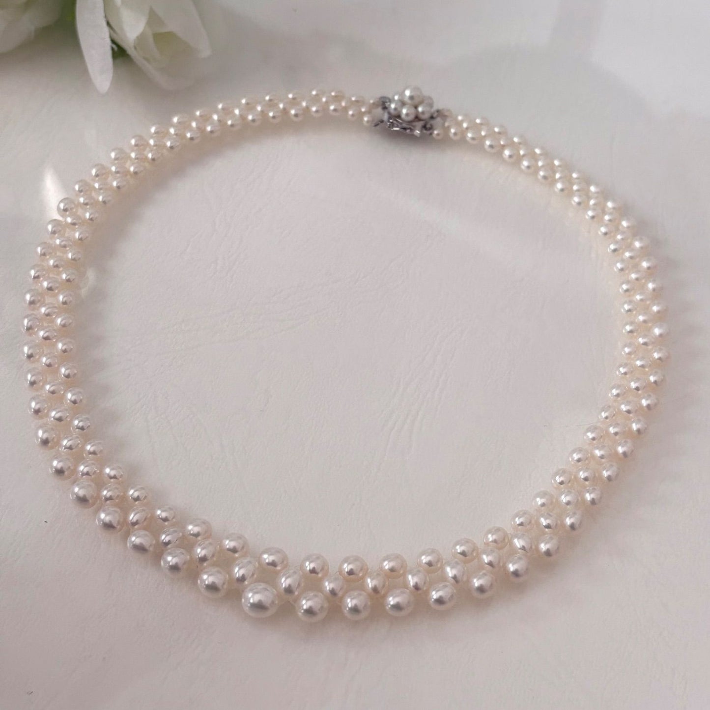 334 Tasaki Silver Pearl Necklace with 41.5 cm length made of silver elegant jewelry piece