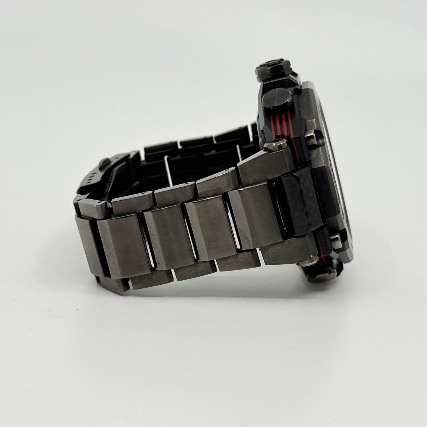 CASIO MTG-B2000YBD-1AJF Solar Men's Watch — Japanese
