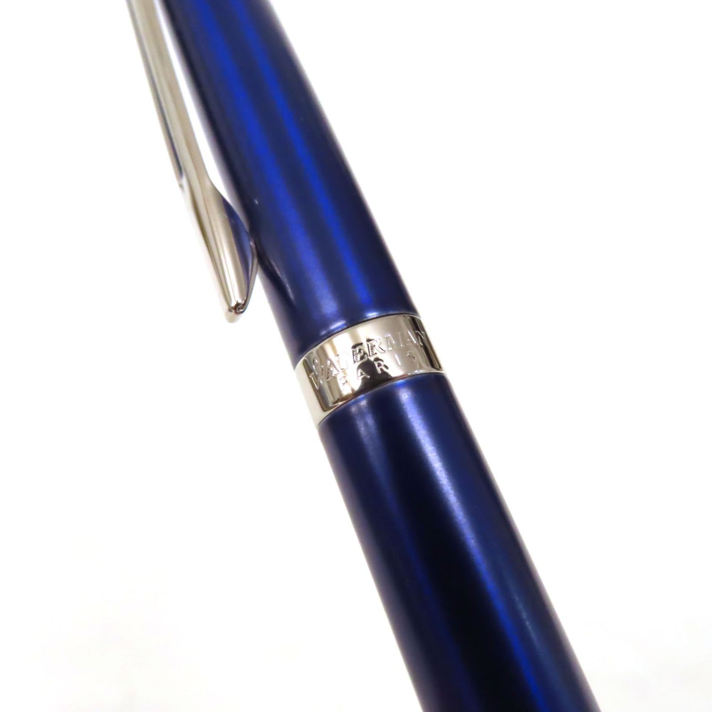 Waterman Metropolitan Essential Rotating Ballpoint Pen with sleek design and black finish, 13 cm in length