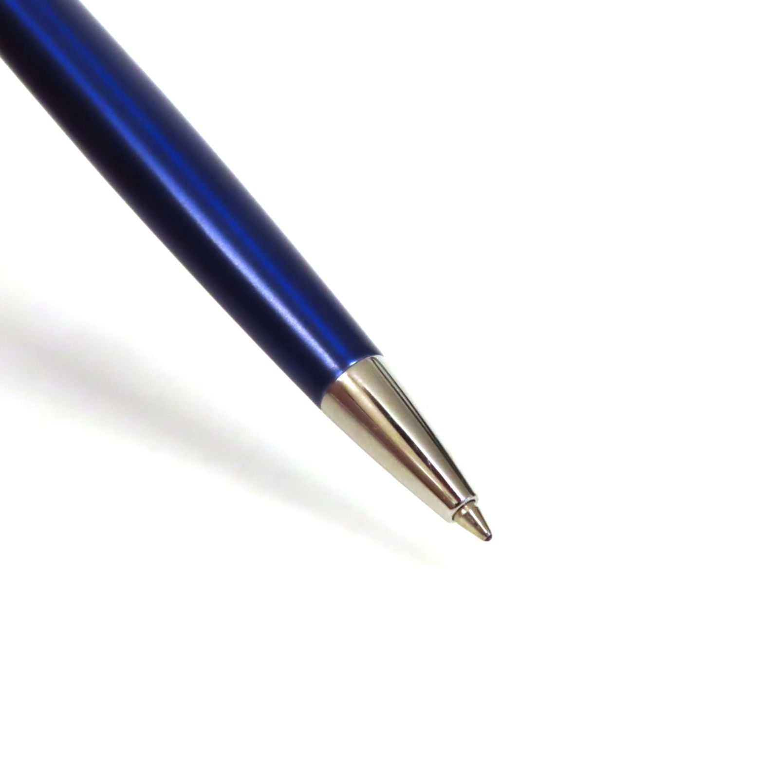 Waterman Metropolitan Essential Rotating Ballpoint Pen with sleek design and black finish, 13 cm in length