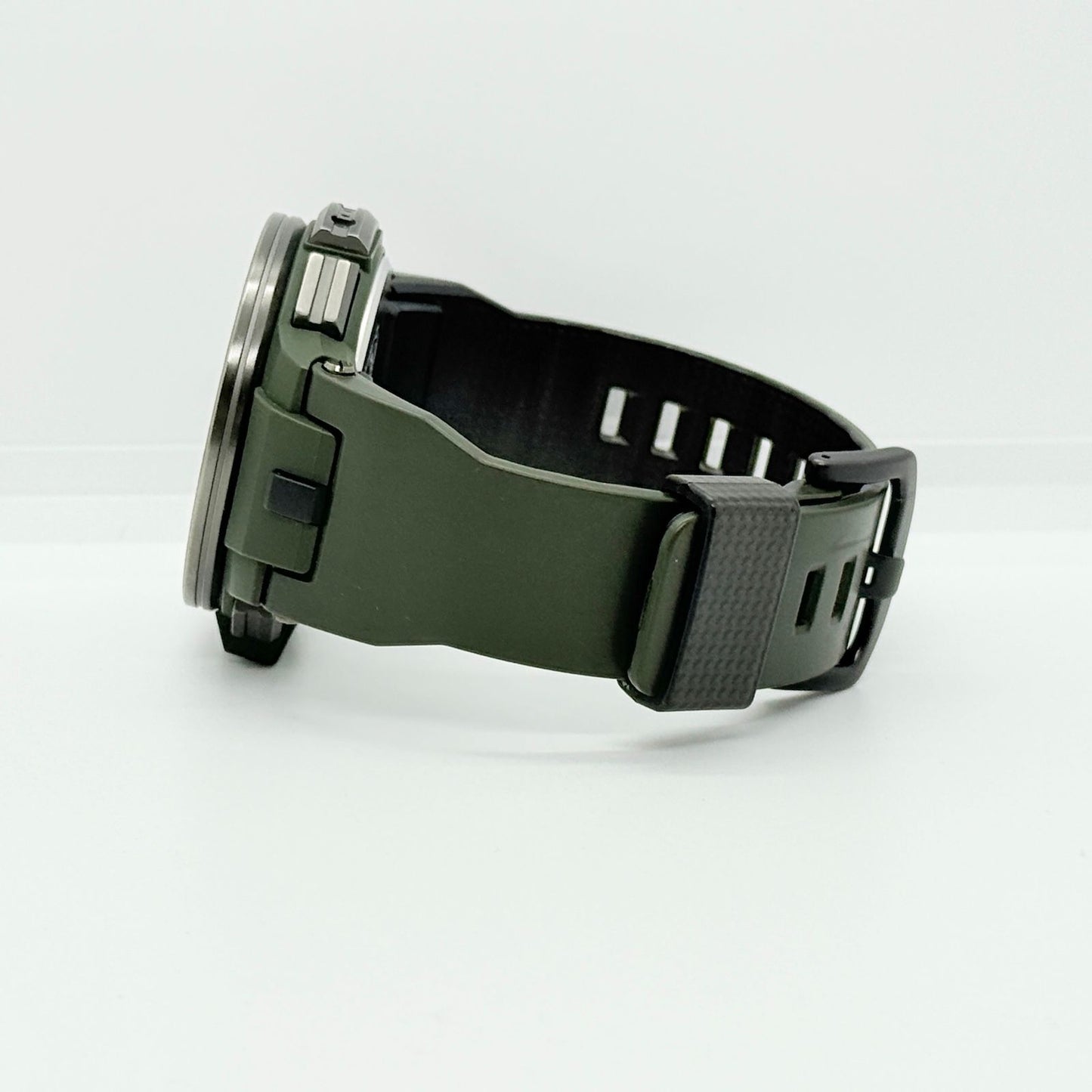 CASIO PRW-7000-3JF Solar Men's Watch — Japanese